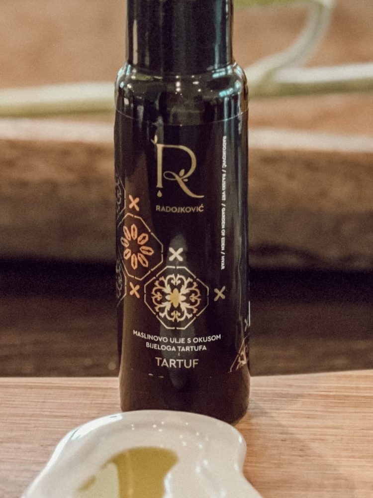 Radojkovic Limun - mit Zitrone aromatisiertes Olivenöl 0,1l