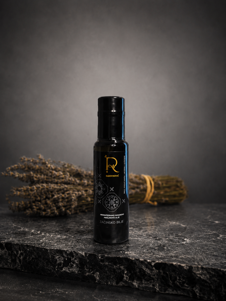 Radojkovič Zacinsko Bilje - mit Kräutern aromatisiertes Olivenöl 0,1 l